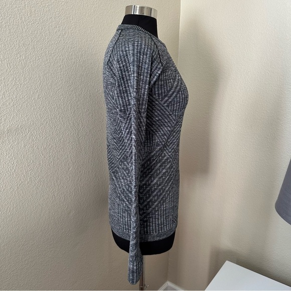 Lululemon Rest Less Pullover Heathered Black Top Size 4/6 - Picture 7 of 13